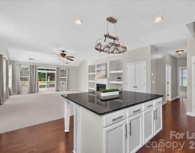 1030 Kaiser Way - Photo Thumbnail 15