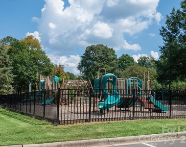 1030 Kaiser Way - Photo Thumbnail 44