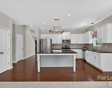 1030 Kaiser Way - Photo Thumbnail 17