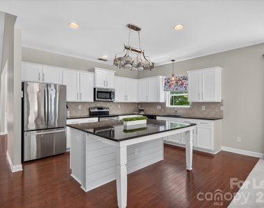 1030 Kaiser Way - Photo Thumbnail 12
