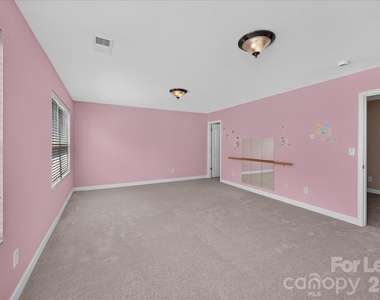 1030 Kaiser Way - Photo Thumbnail 33