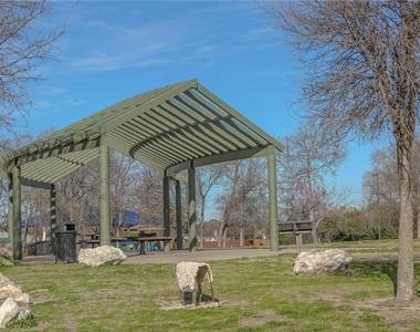 12262 Peak Circle - Photo Thumbnail 15