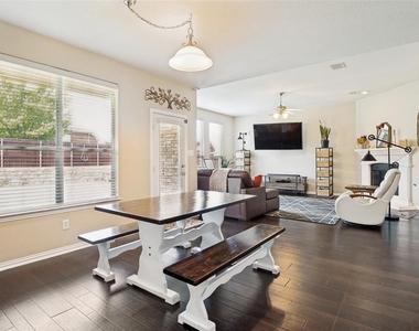 2641 Tradewinds Drive - Photo Thumbnail 5
