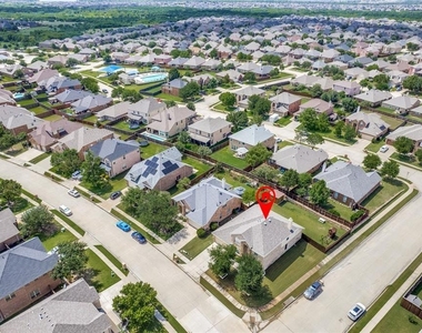 2641 Tradewinds Drive - Photo Thumbnail 8