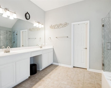 2641 Tradewinds Drive - Photo Thumbnail 7