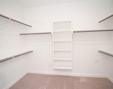 1021 Gillespie Drive - Photo Thumbnail 20