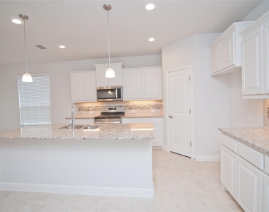 1021 Gillespie Drive - Photo Thumbnail 8