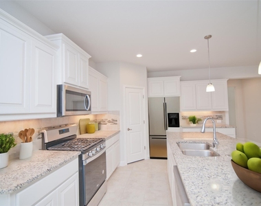 1021 Gillespie Drive - Photo Thumbnail 7