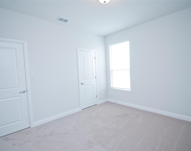 1021 Gillespie Drive - Photo Thumbnail 26