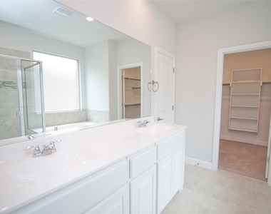 1021 Gillespie Drive - Photo Thumbnail 18