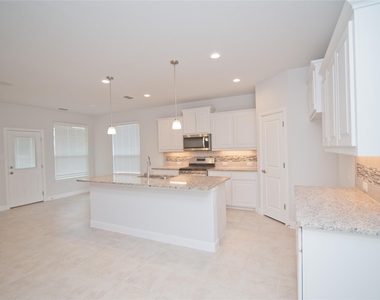 1021 Gillespie Drive - Photo Thumbnail 5