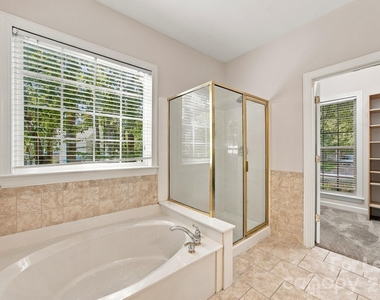 10825 Kenderly Court - Photo Thumbnail 17