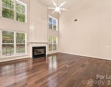 10825 Kenderly Court - Photo Thumbnail 7