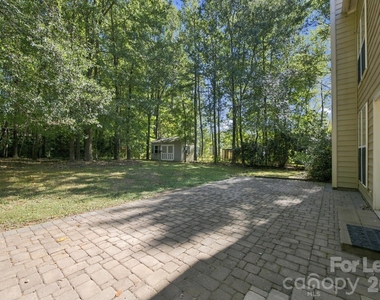 10825 Kenderly Court - Photo Thumbnail 35