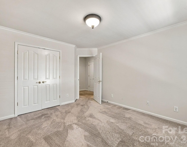 10825 Kenderly Court - Photo Thumbnail 27