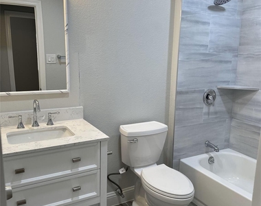 3160 Delaford Drive - Photo Thumbnail 17