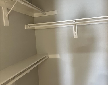 3160 Delaford Drive - Photo Thumbnail 21