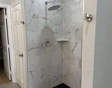3160 Delaford Drive - Photo Thumbnail 3
