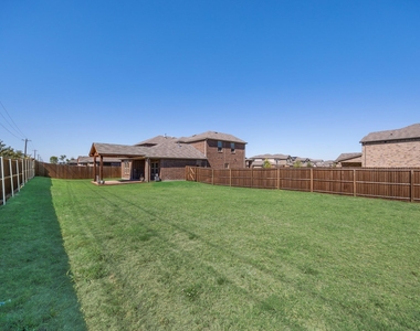 1701 Elm Fork Bend - Photo Thumbnail 20