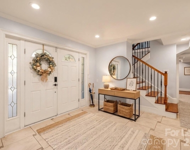 3211 Winding Trail - Photo Thumbnail 13