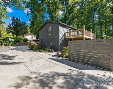3211 Winding Trail - Photo Thumbnail 14