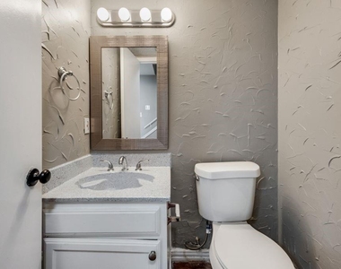 5504 Columbia Avenue - Photo Thumbnail 9