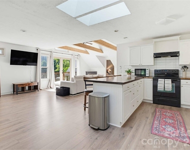 919 N Country Club Drive - Photo Thumbnail 24