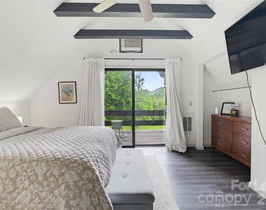 919 N Country Club Drive - Photo Thumbnail 12