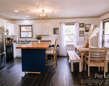 919 N Country Club Drive - Photo Thumbnail 5