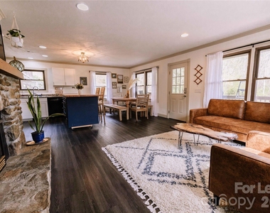 919 N Country Club Drive - Photo Thumbnail 3