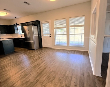 1151 Azalea Lane - Photo Thumbnail 12