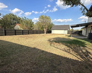 1151 Azalea Lane - Photo Thumbnail 36