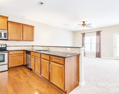 433 Battery Circle - Photo Thumbnail 1