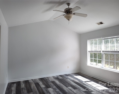 8745 Wandering Creek Way - Photo Thumbnail 14