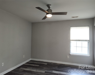 8745 Wandering Creek Way - Photo Thumbnail 15