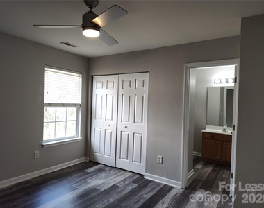 8745 Wandering Creek Way - Photo Thumbnail 21