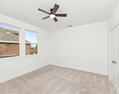695 Vista Del Lago Drive - Photo Thumbnail 14
