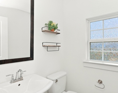 695 Vista Del Lago Drive - Photo Thumbnail 13