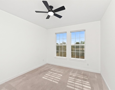 695 Vista Del Lago Drive - Photo Thumbnail 17