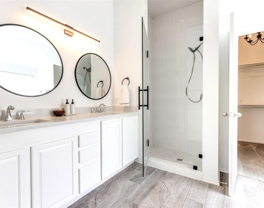 11457 La Cantera Trail - Photo Thumbnail 11