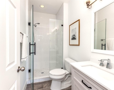 11457 La Cantera Trail - Photo Thumbnail 5