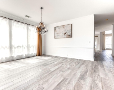11457 La Cantera Trail - Photo Thumbnail 4