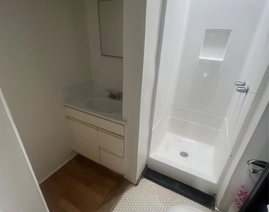 4033 Cole Avenue - Photo Thumbnail 2