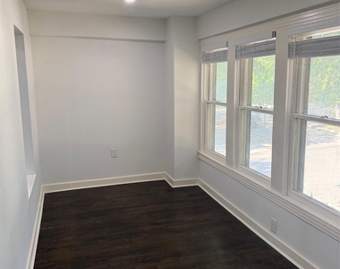 3929 Gilbert Avenue - Photo Thumbnail 7