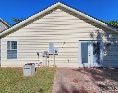 3058 Champion Lane Sw - Photo Thumbnail 13