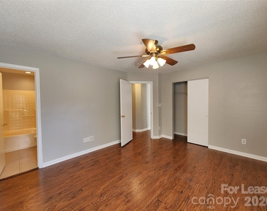 3058 Champion Lane Sw - Photo Thumbnail 6