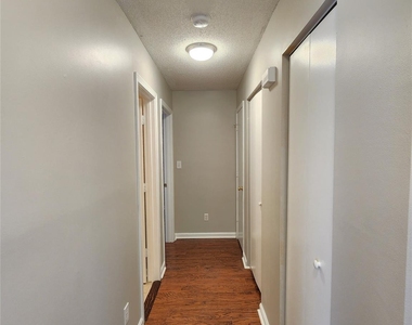 3058 Champion Lane Sw - Photo Thumbnail 8