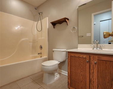 3058 Champion Lane Sw - Photo Thumbnail 12