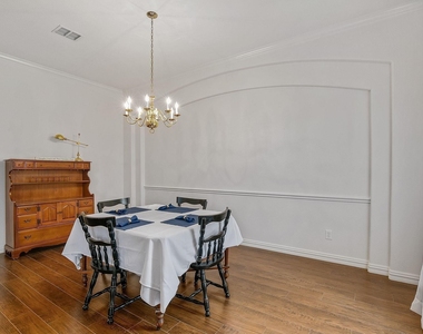 3404 Oleander Drive - Photo Thumbnail 3