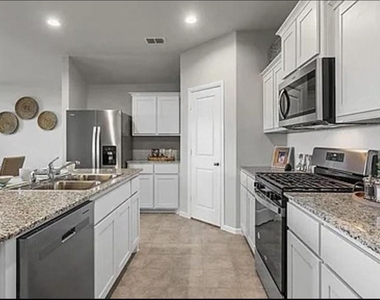 9428 Golden Tree - Photo Thumbnail 7